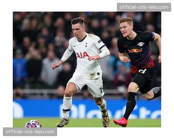 深度战术复盘:剖析巴黎圣日耳曼中场控制力下降的结构性问题 深度战术复盘:剖析巴黎圣日耳曼中场控制力下降的结构性问题